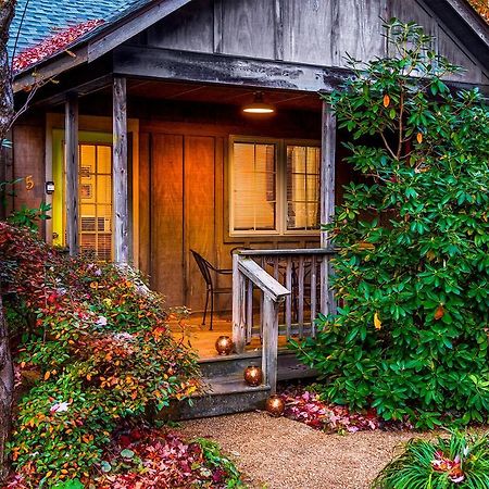 Love Ridge Mountain Lodging Lyndhurst エクステリア 写真