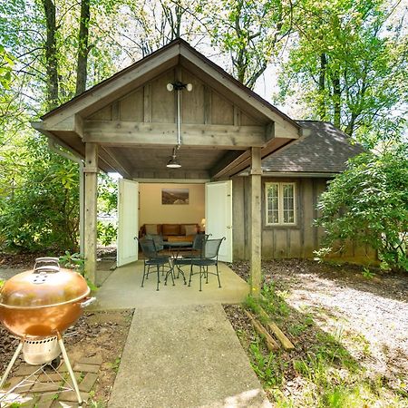 Love Ridge Mountain Lodging Lyndhurst エクステリア 写真