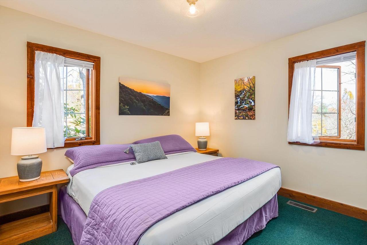 Love Ridge Mountain Lodging Lyndhurst エクステリア 写真