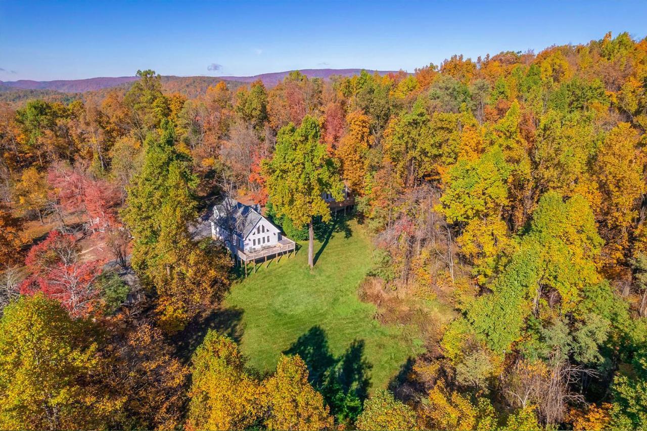 Love Ridge Mountain Lodging Lyndhurst エクステリア 写真