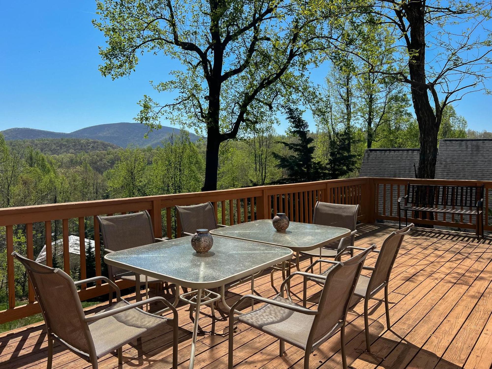 Love Ridge Mountain Lodging Lyndhurst エクステリア 写真