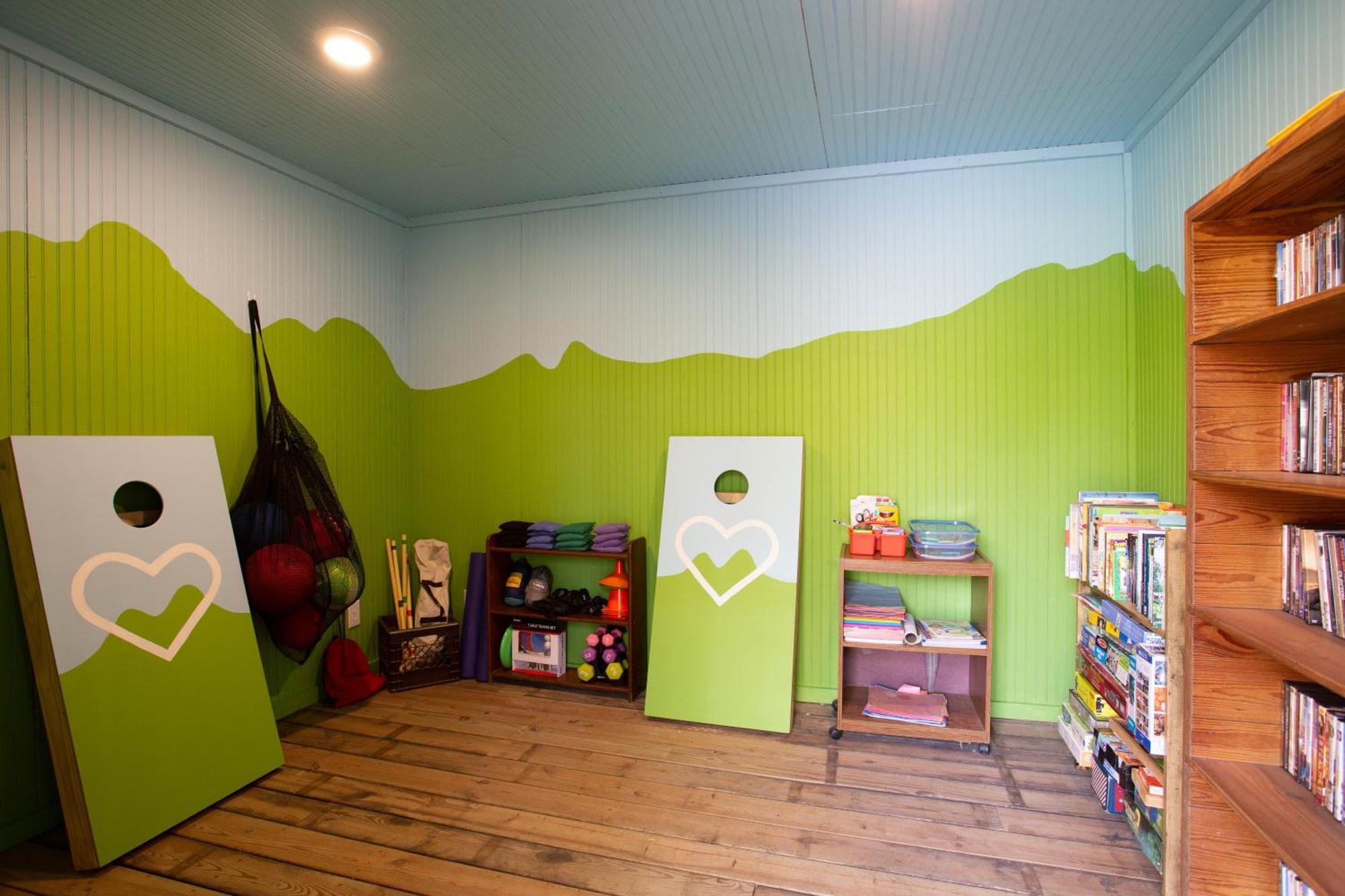 Love Ridge Mountain Lodging Lyndhurst エクステリア 写真