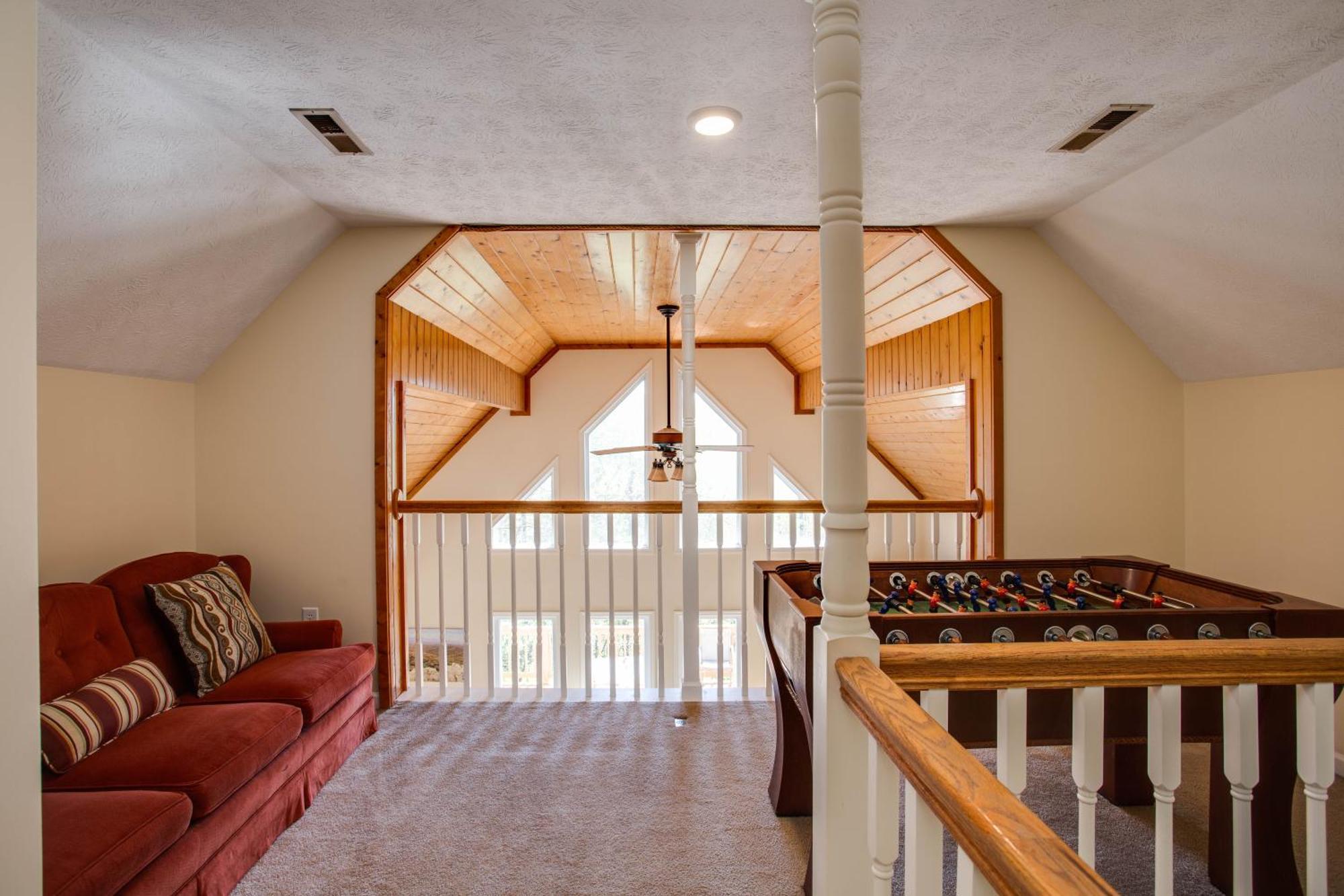Love Ridge Mountain Lodging Lyndhurst エクステリア 写真