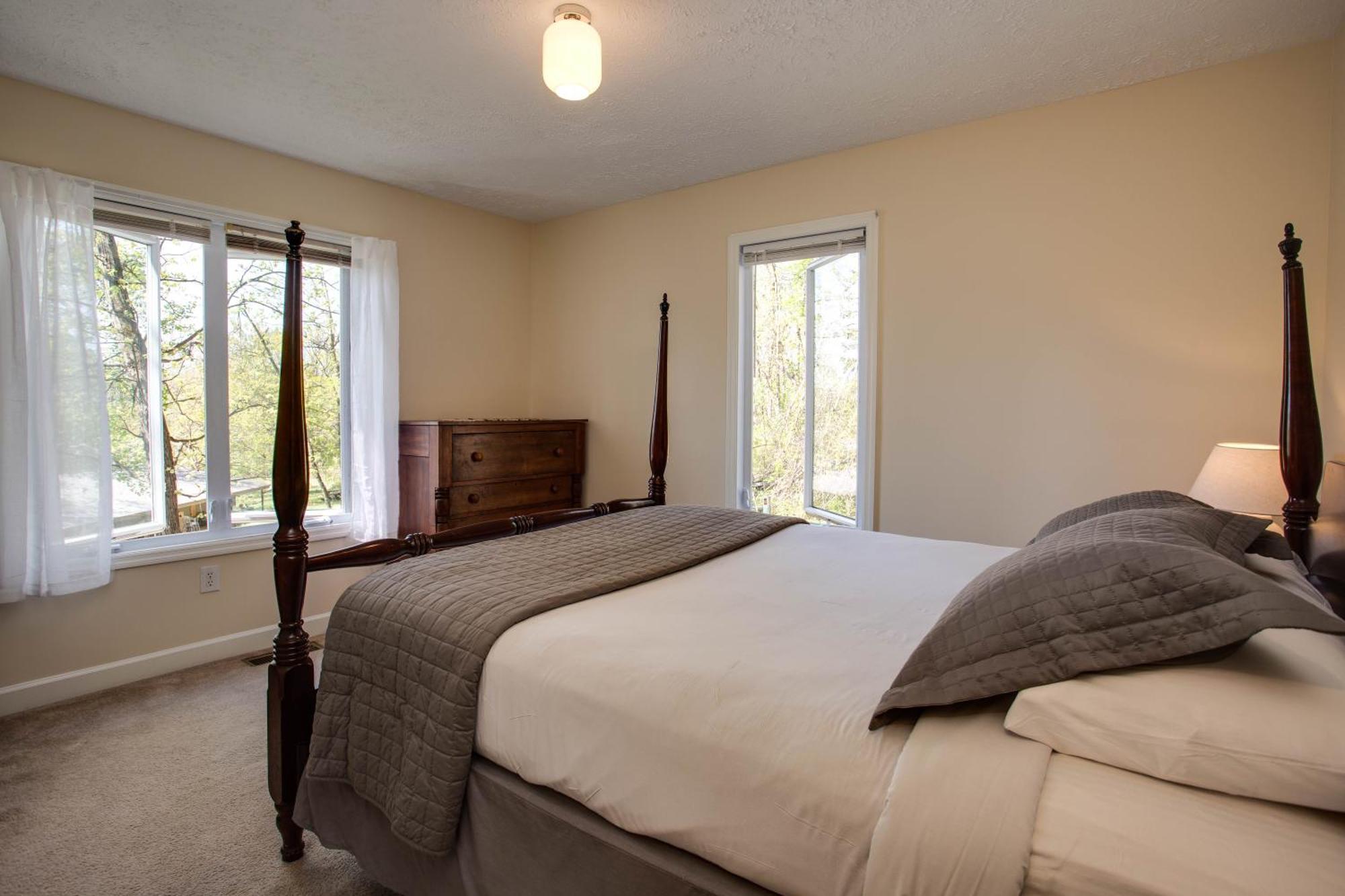 Love Ridge Mountain Lodging Lyndhurst エクステリア 写真