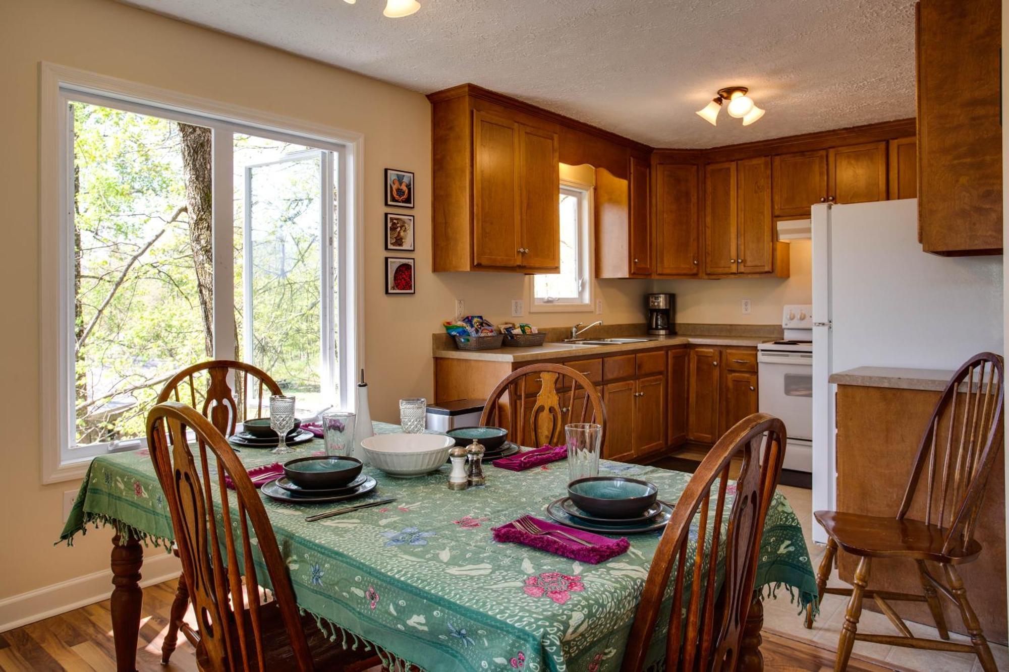 Love Ridge Mountain Lodging Lyndhurst エクステリア 写真